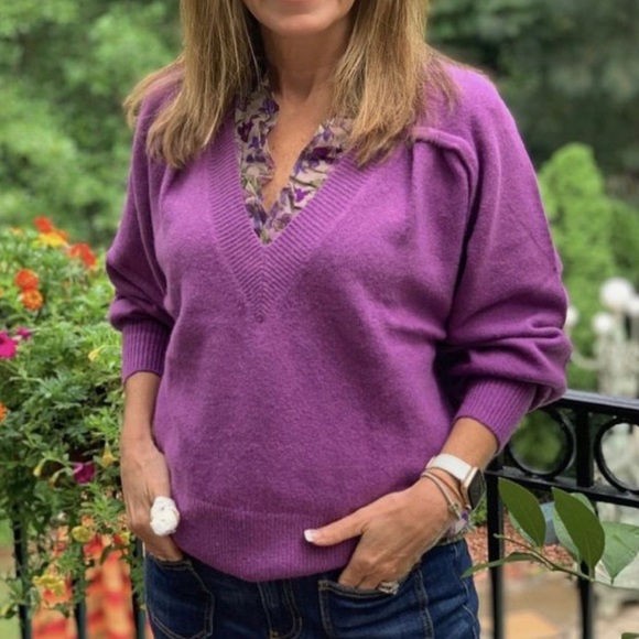 Cabi knit Purple luxury violet pullover v-neck Sweater - Picture 2 of 7